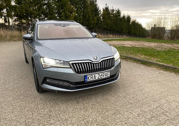 Skoda Superb cena 101900 przebieg: 177000, rok produkcji 2019 z Przemków małe 631